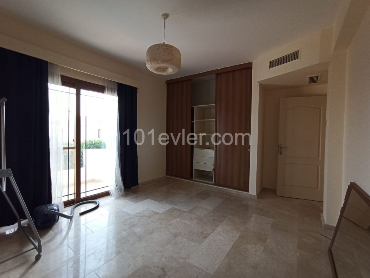 3+1 villa for daily rent in Alsancak