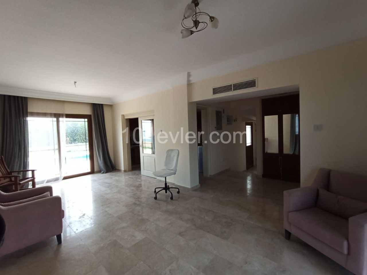 3+1 villa for daily rent in Alsancak