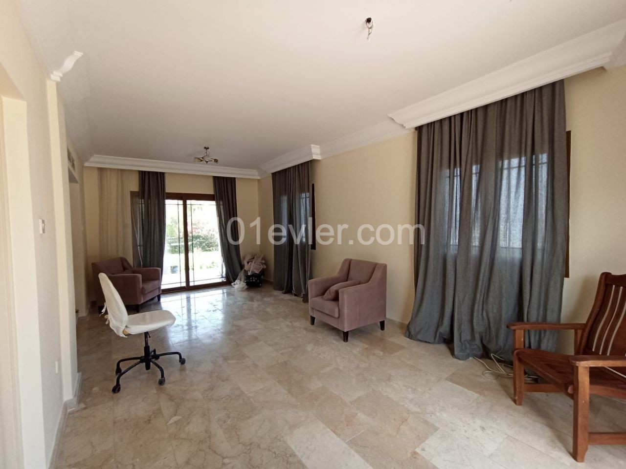 3+1 villa for daily rent in Alsancak