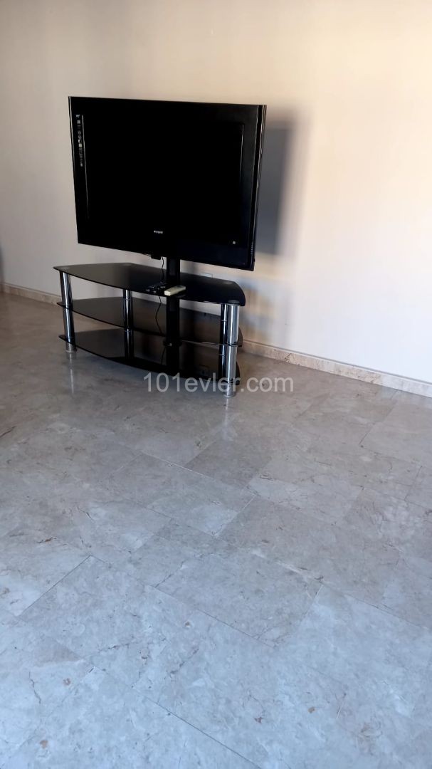 KELEPİR DAİRE!!! 2+1 full eşyalı satılık daire Lefkoşada, Marmara, Metropol bölgesinde. 