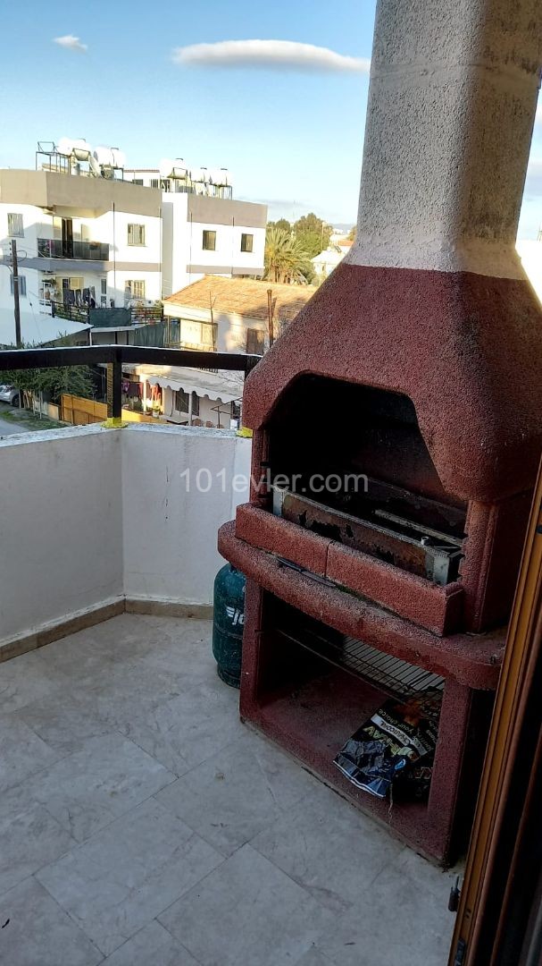 SCHNÄPPCHEN-WOHNUNG!!! 2+1 voll möblierte Wohnung zum Verkauf in Nikosia, Marmara, Metropolregion. ** 