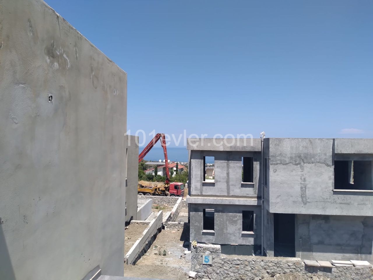 3+1 Villa with Wonderful View in Karmi