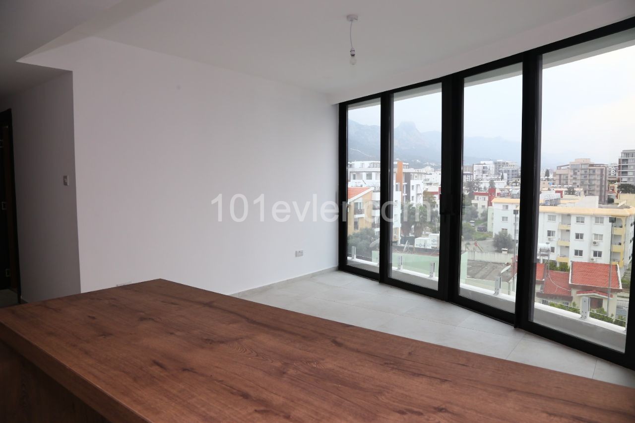 GİRNE MERKEZDE SATILIK 1+1 DAİRE 