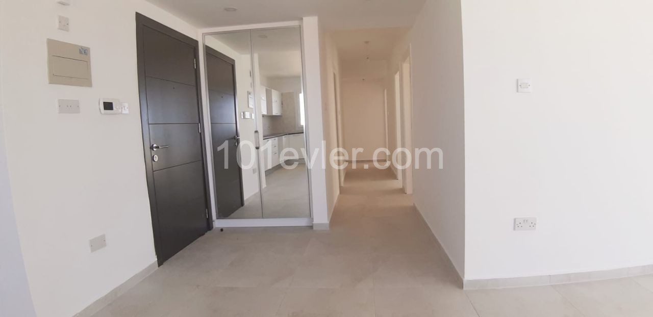 GİRNE MERKEZ'DE SATILIK 3+1 DAİRE