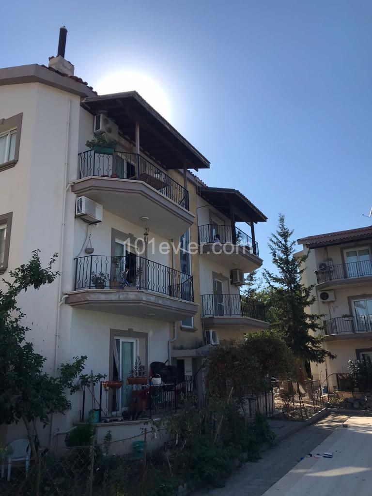 3+1 apartment for sale in Alsancak, Camelot beach area