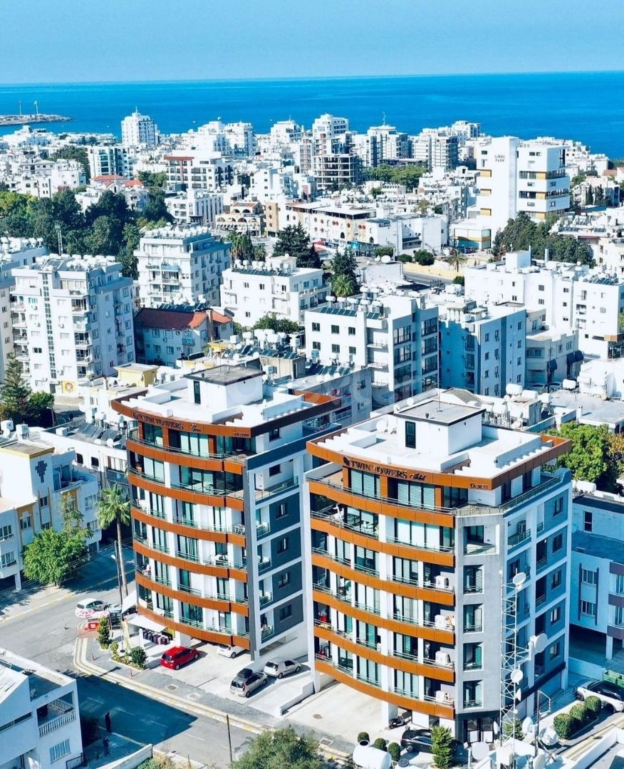 New magnificent 2+1 flat 85 m2 in Kyrenia Center.  The deed is ready!