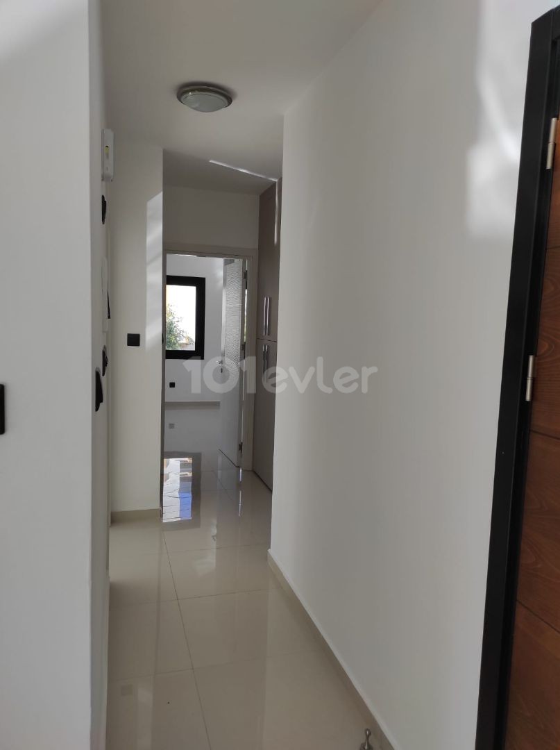 New magnificent 2+1 flat 85 m2 in Kyrenia Center.  The deed is ready!