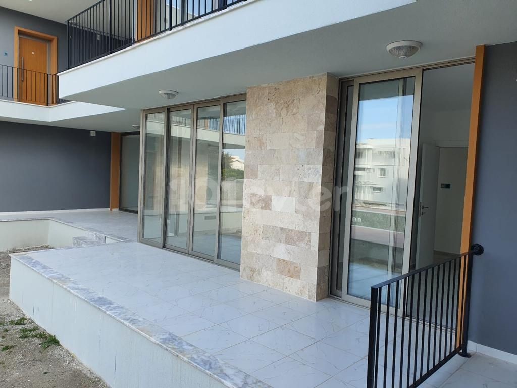 Sıfır Lüx 1+1 satılık Bahçeli daire Alsancak, Girne. Havuzlu site!