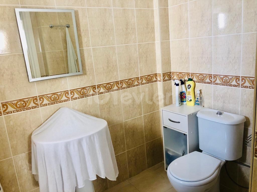 Full eşyalı 2+1 PENTHOUSE DOĞANKÖYDE, GİRNE. MUHTEŞEM DAĞ, ŞEHİR VE DENİZ MANZARALI 