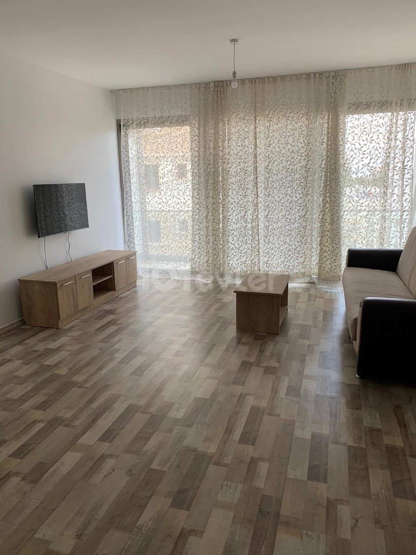 2+1 apartment for rent in Kyrenia center 