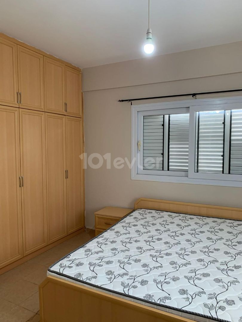 Spacious 3+1 flat for sale in Girne Center, easy access to everywhere!!!!!!!