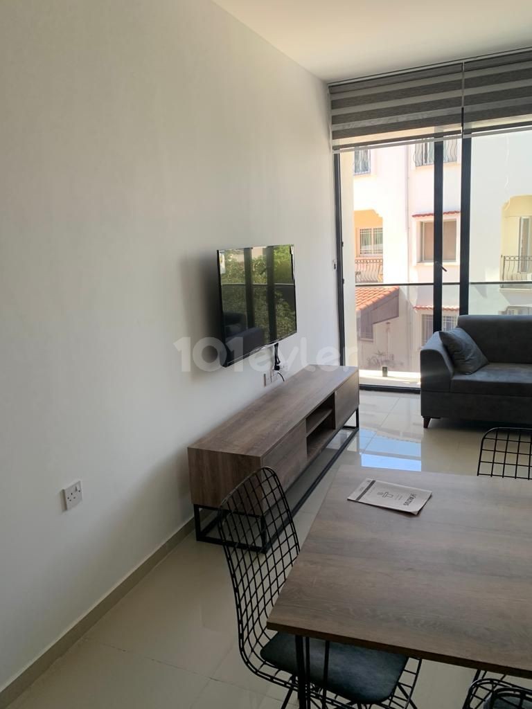 Girne Merkez'de kiralık 2+1  yeni,lüks daire