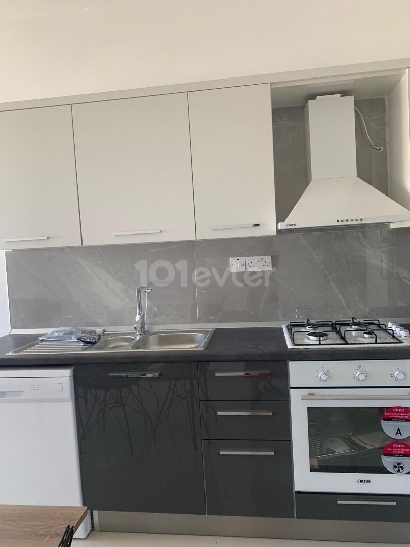 Girne Merkez'de kiralık yeni,lüks  3+1 daire 