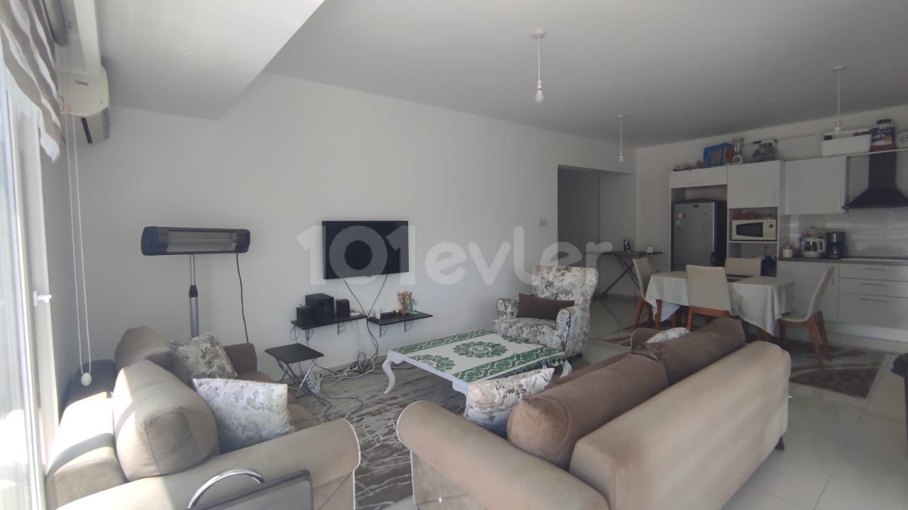 2+1 apartment for sale in Girne center in Residance with swimming pool