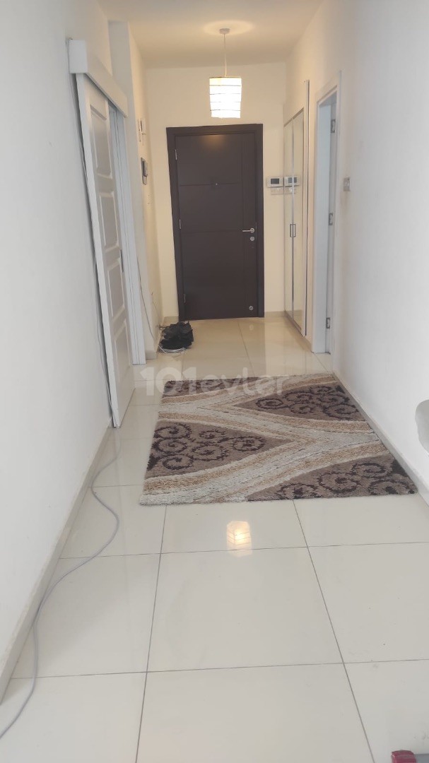 2+1 apartment for sale in Girne center in Residance with swimming pool