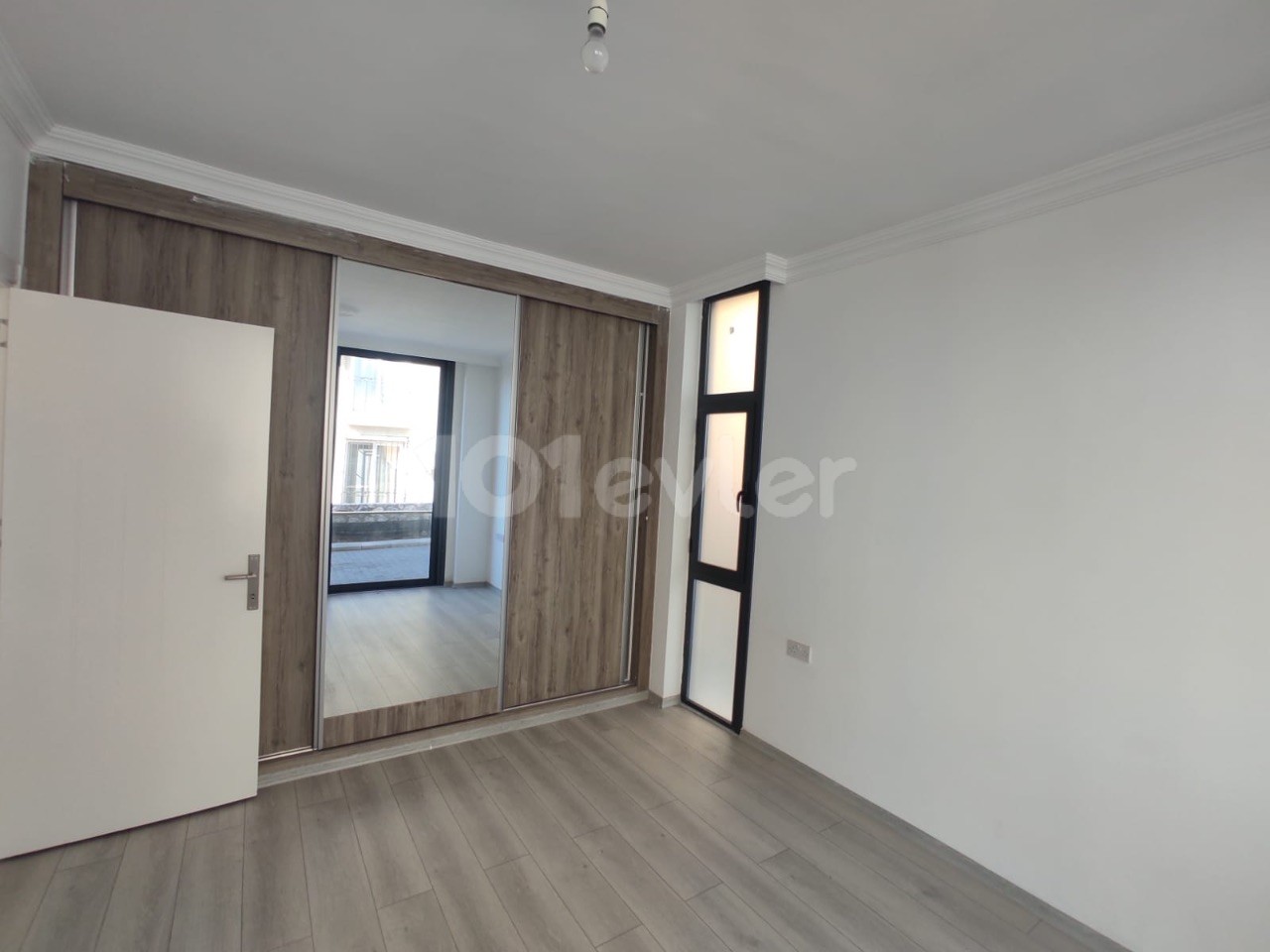 NEW 2+1 flat for sale in Alsancak in beautiful site with swimming pool