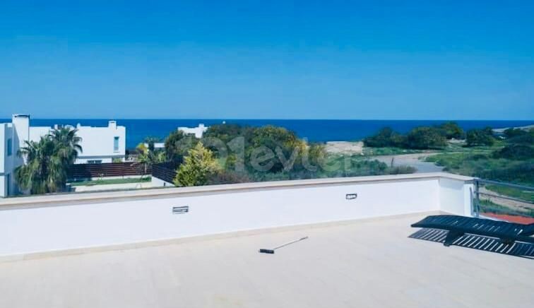 LLOGARA VILLA ZUM VERKAUF IN KYRENIA CHATALKÖY SEHR NAH AM MEER ** 