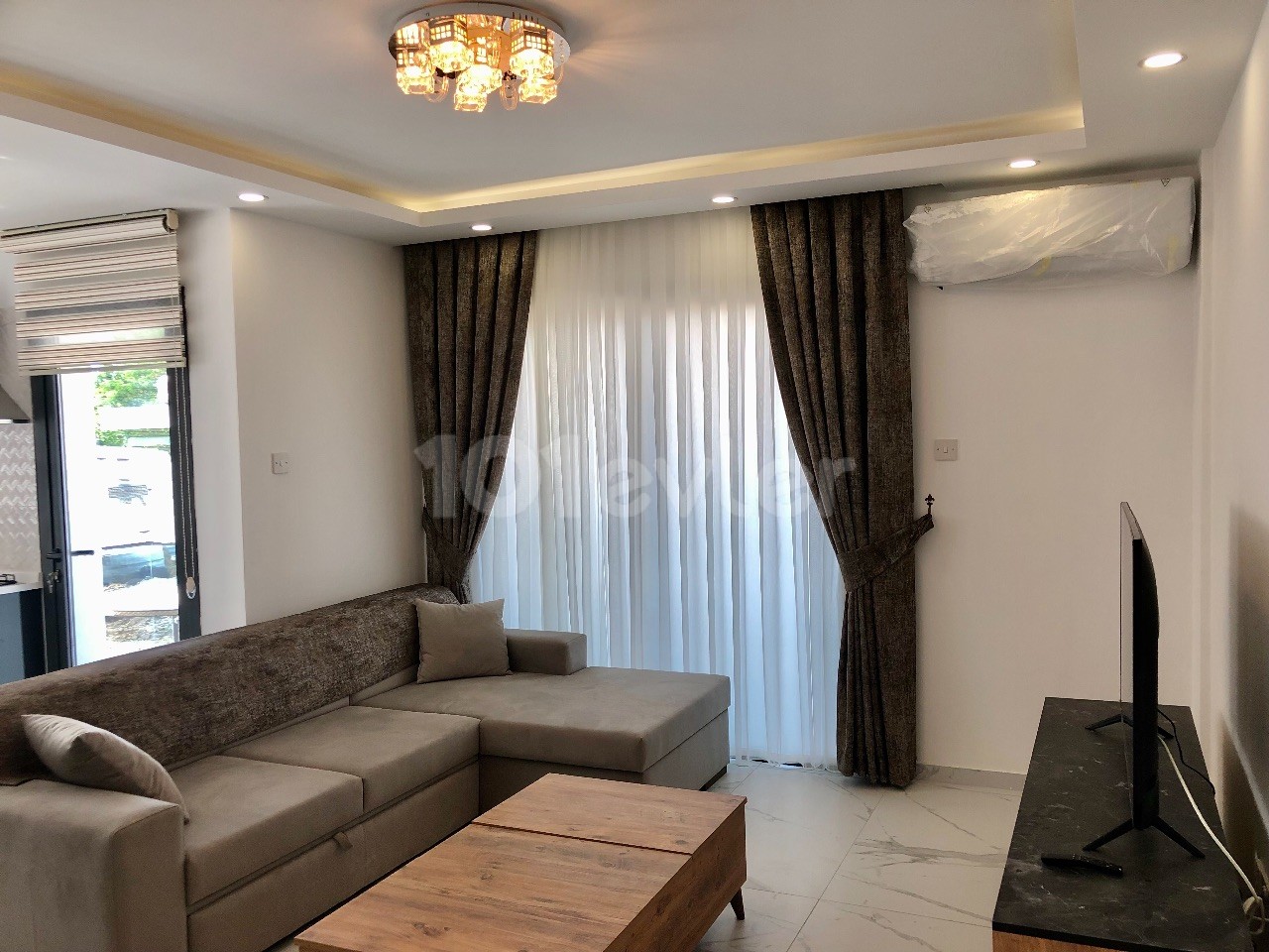 Beautiful 2+1 apartment for sale in Alsancak, Kyrenia.