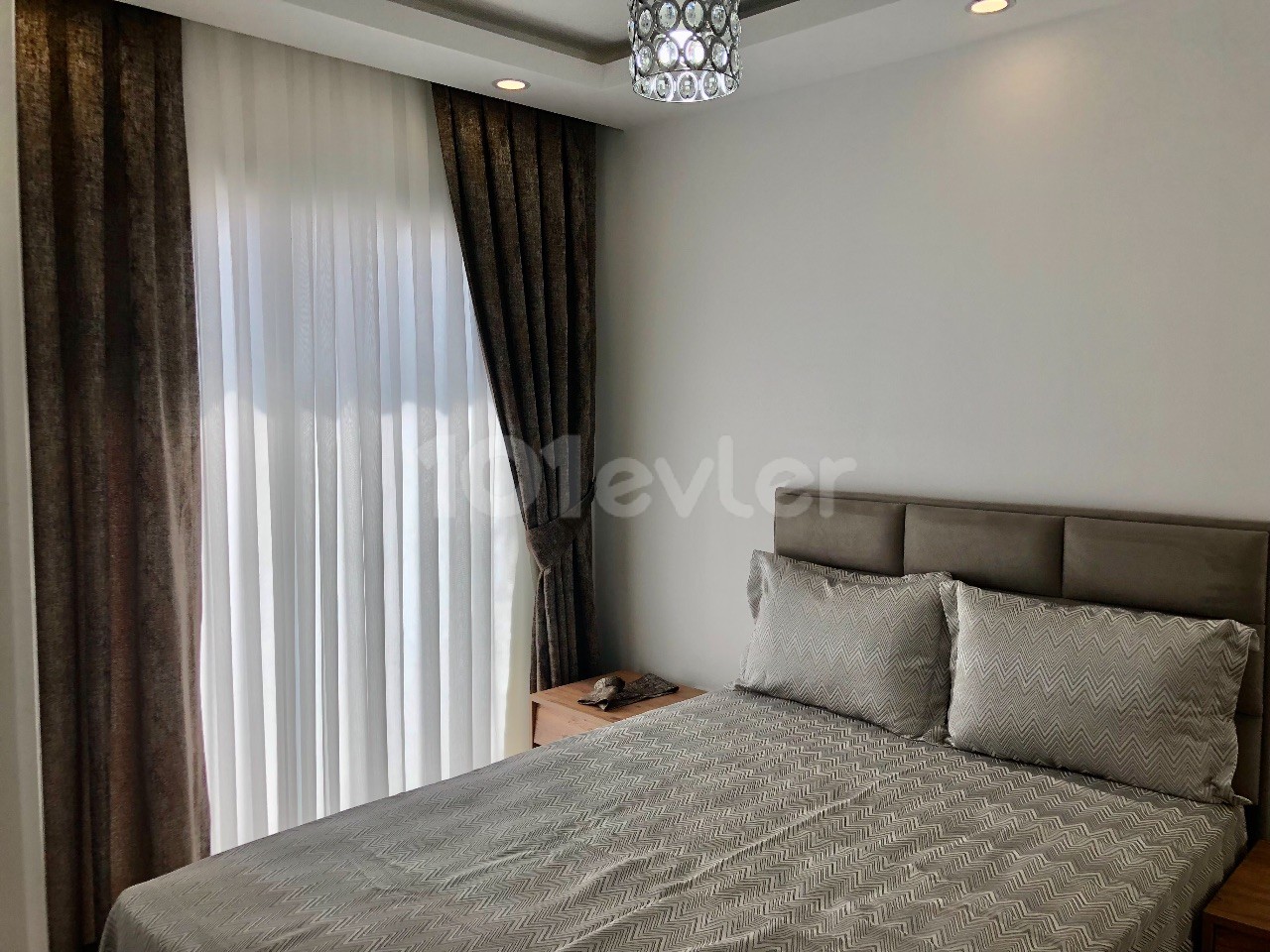 Beautiful 2+1 apartment for sale in Alsancak, Kyrenia.