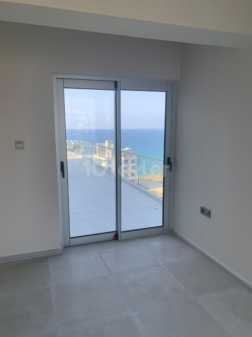 2+1 apartment for sale in center of Kyrenia, amazing SEA VİEW Kaşgar area