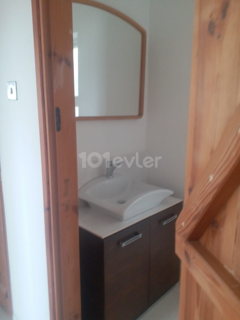 Kiralık 3+1 daire Girne’nin merkezinde 