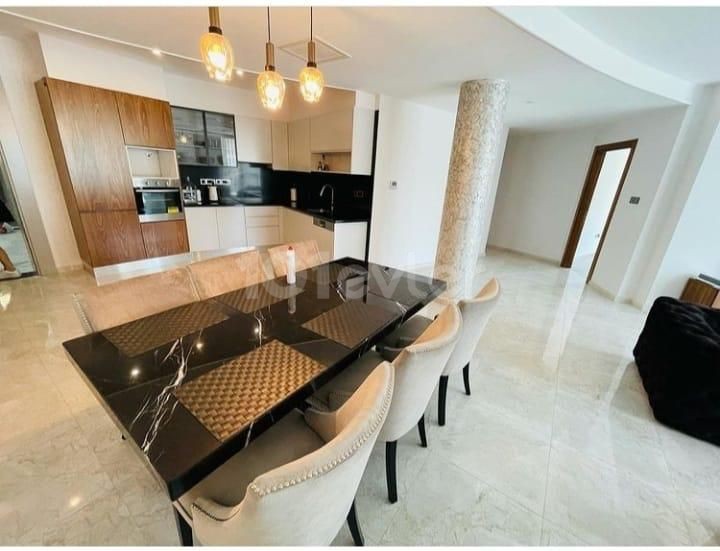 3+1 luxury apartment for rent in center of Kyrenia