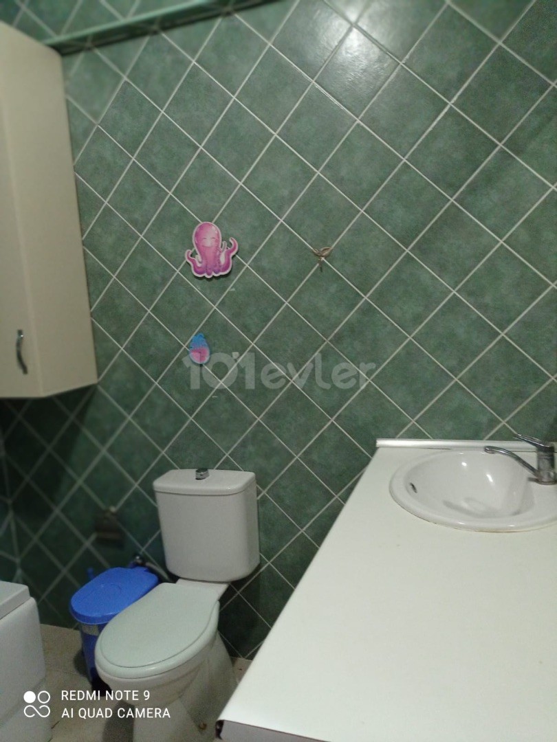 2+1 apartment for rent in the center of Kyrenia in site with swimming pool 