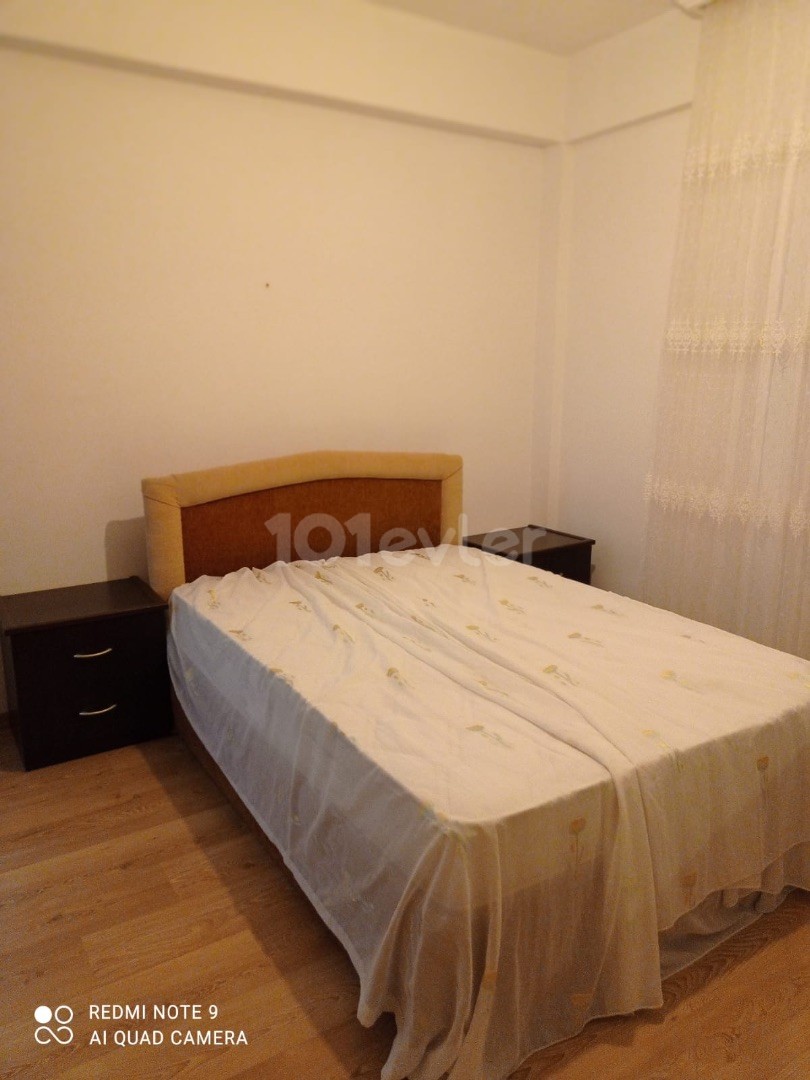 2+1 apartment for rent in the center of Kyrenia in site with swimming pool 