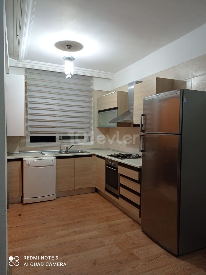 2+1 apartment for rent in center of Kyrenia,Kaşgar court area