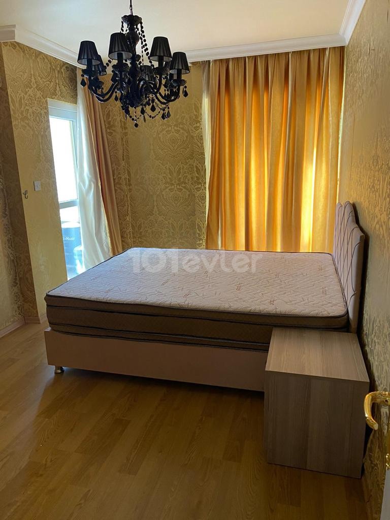 Denize sıfır 3+1 kiralık pentouse Girne’nin merkezinde 