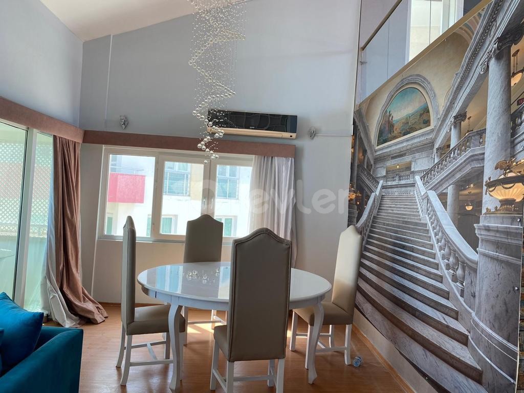 Denize sıfır 3+1 kiralık pentouse Girne’nin merkezinde 