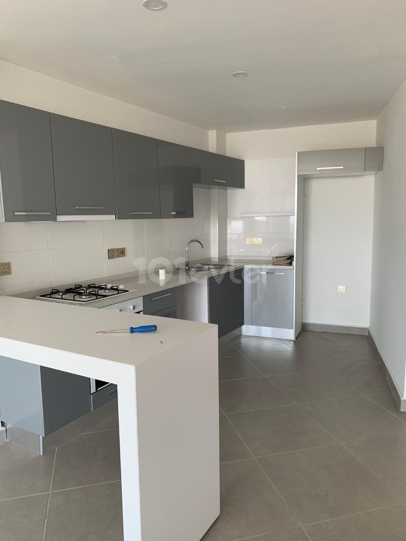 Girne Merkez'de kiralık lüks 2+1 daire 