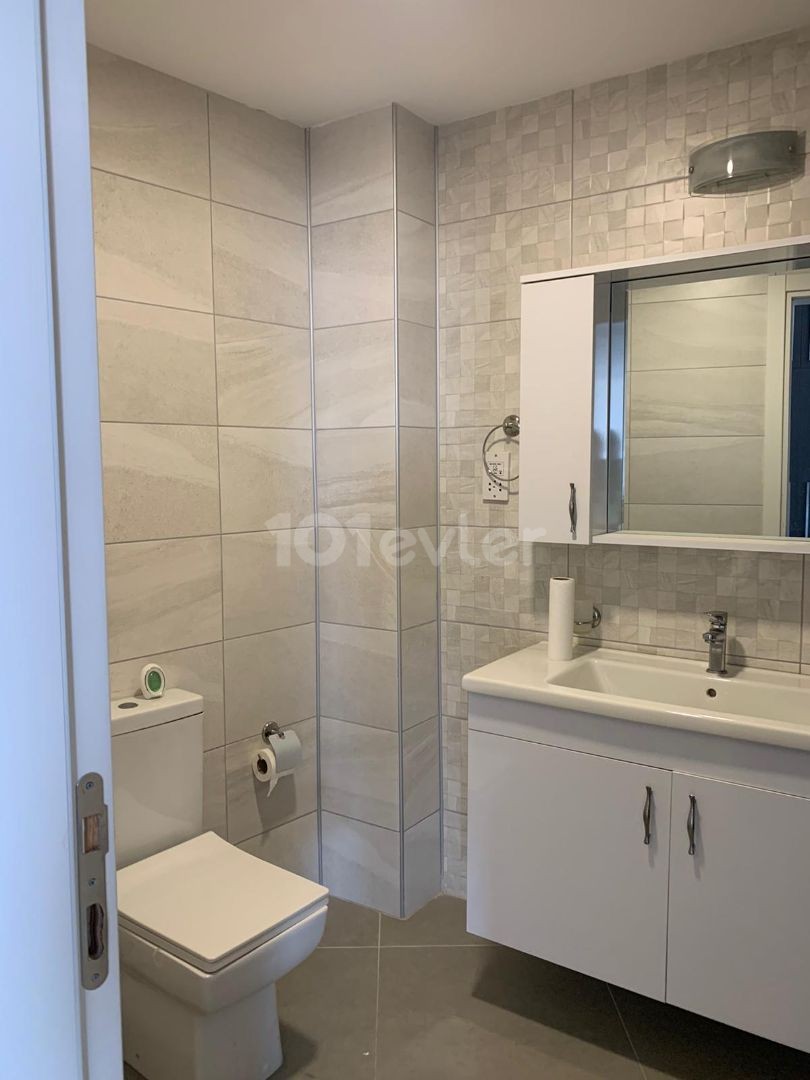 Girne Merkez'de kiralık lüks 2+1 daire 