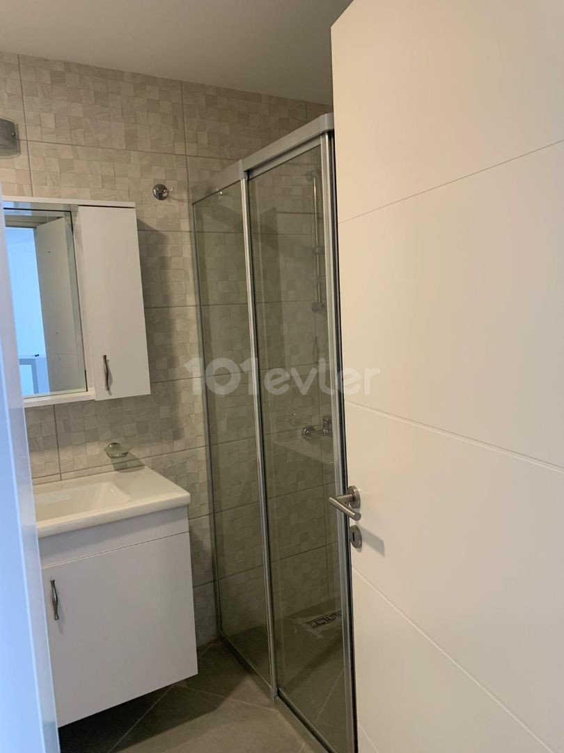 Girne Merkez'de kiralık lüks 2+1 daire 