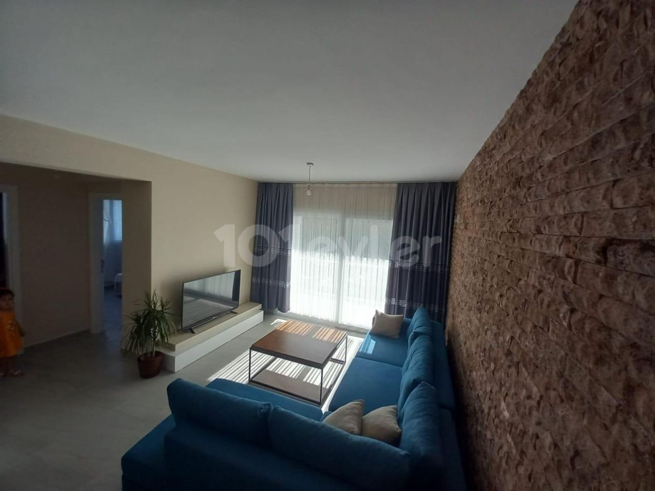 2+1 apartment for sale in center of Kyrenia, can be with furnitre 