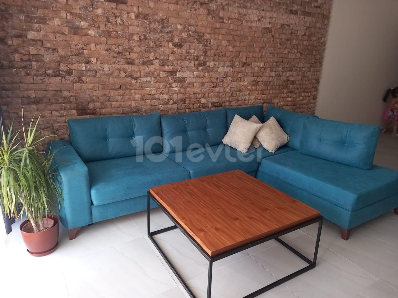 2+1 apartment for sale in center of Kyrenia, can be with furnitre 