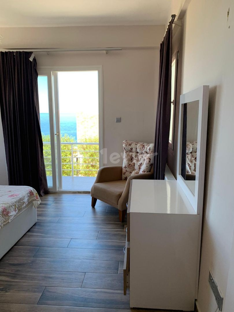 Esentepe'de   kiralık 3+1 villa, Deniz Manzaralı