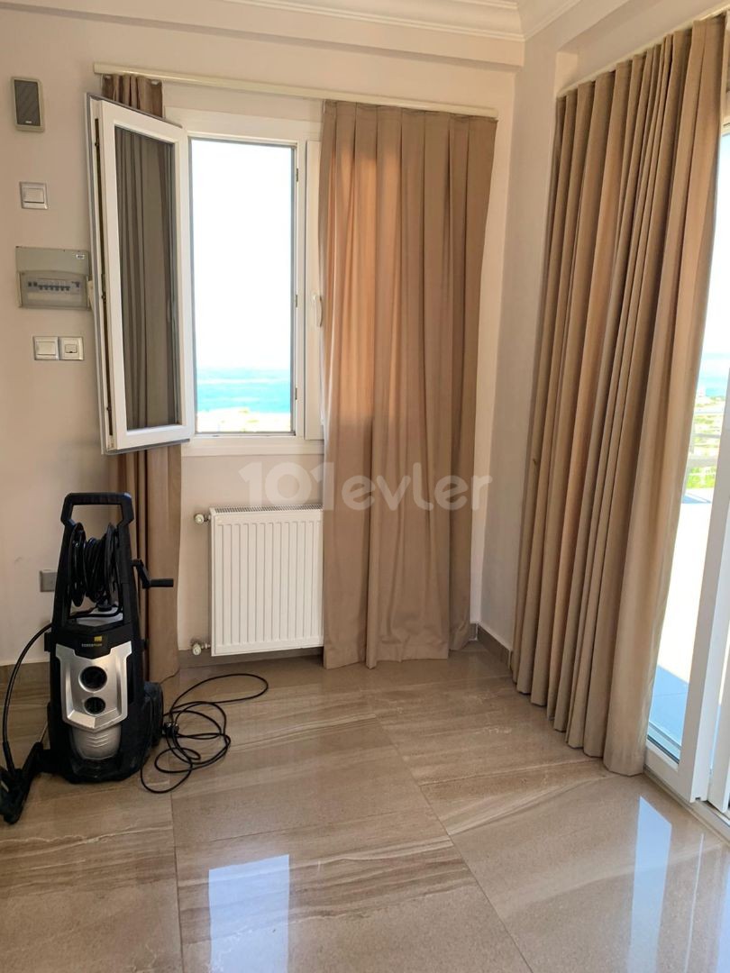 Esentepe'de   kiralık 3+1 villa, Deniz Manzaralı