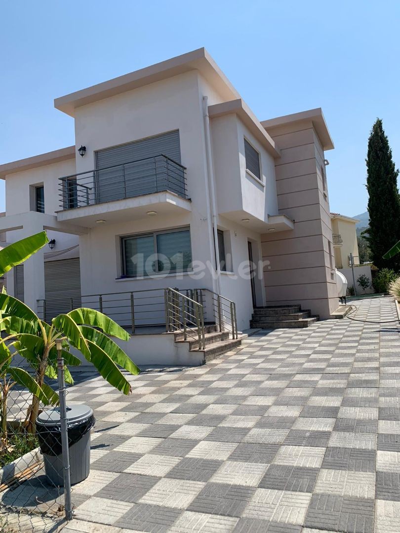 2+1 villa for rent in Yeşiltepe/İlgaz