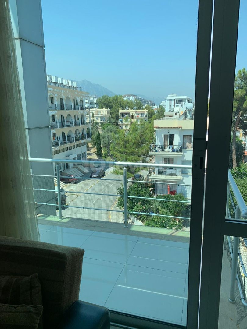 2 + 1 Wohnung Zu vermieten in oberirdischen Kyrenia ** 