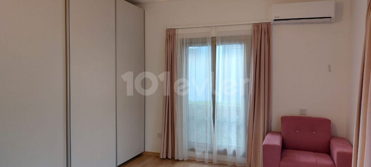 Zu verkaufen 2+1 bungalow in Alsancak, mit großem Garten ** 