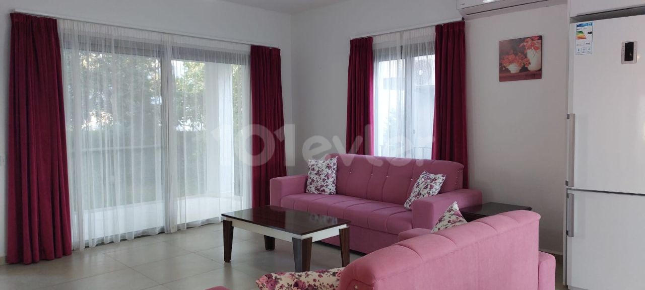 Alsancak'ta satılık 2+1 bungalow, geniş bahçelı 