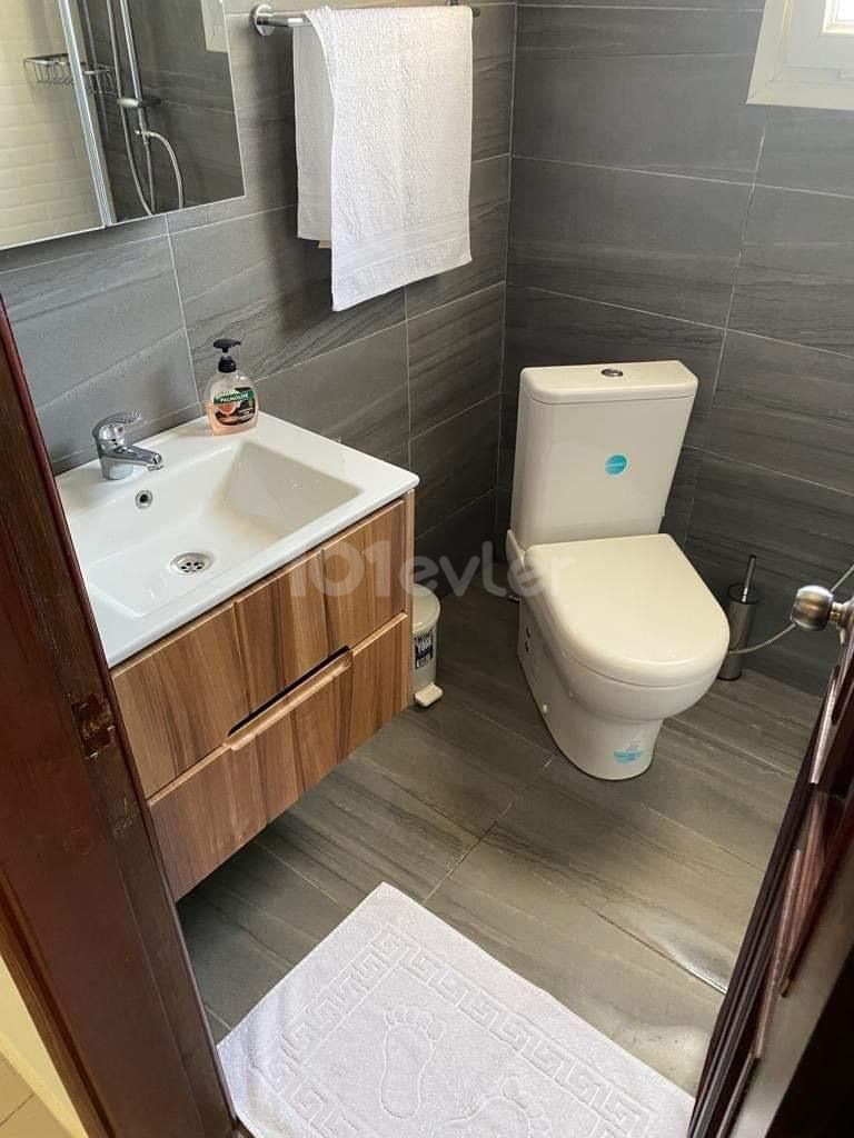 Esentepe'de  kiralık 3+1 havuzlu  VİLLA 