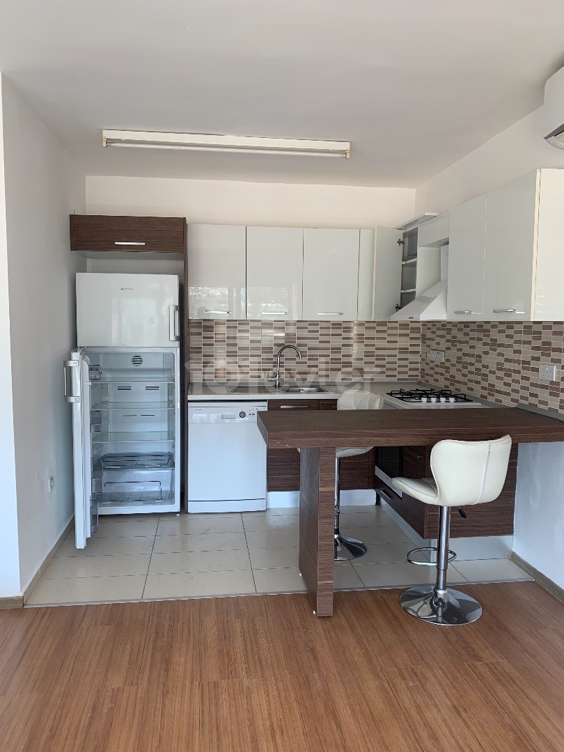 2+1 Luxuswohnung zur Miete im Zentrum von Kyrenia ** 