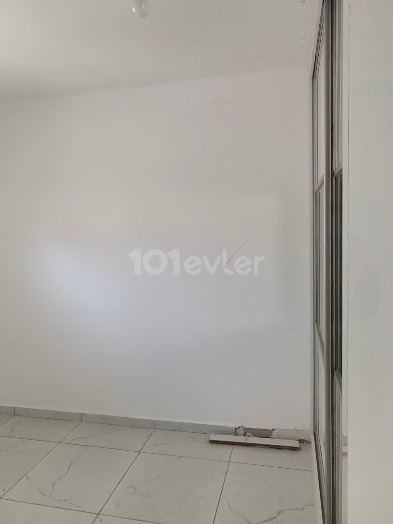 3+1 loft Wohnung zum Verkauf in Alsancak, Erdgeschoss!!! ** 