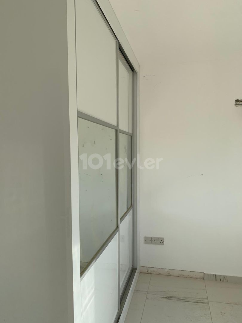 3+1 loft Wohnung zum Verkauf in Alsancak, Erdgeschoss!!! ** 