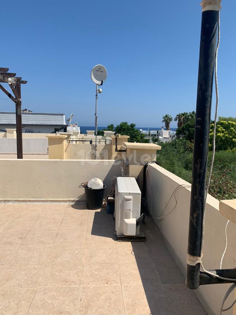 1 + 1 penthouse mit herrlicher Aussicht zum Verkauf in Karaoglanoglu ** 