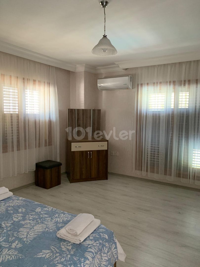 3+1 villa for rent in Karşiyaka, with pool 