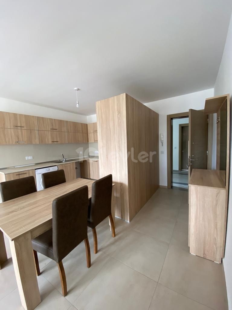 2+1 apartment for rent in center of Kyrenia, Kar market area