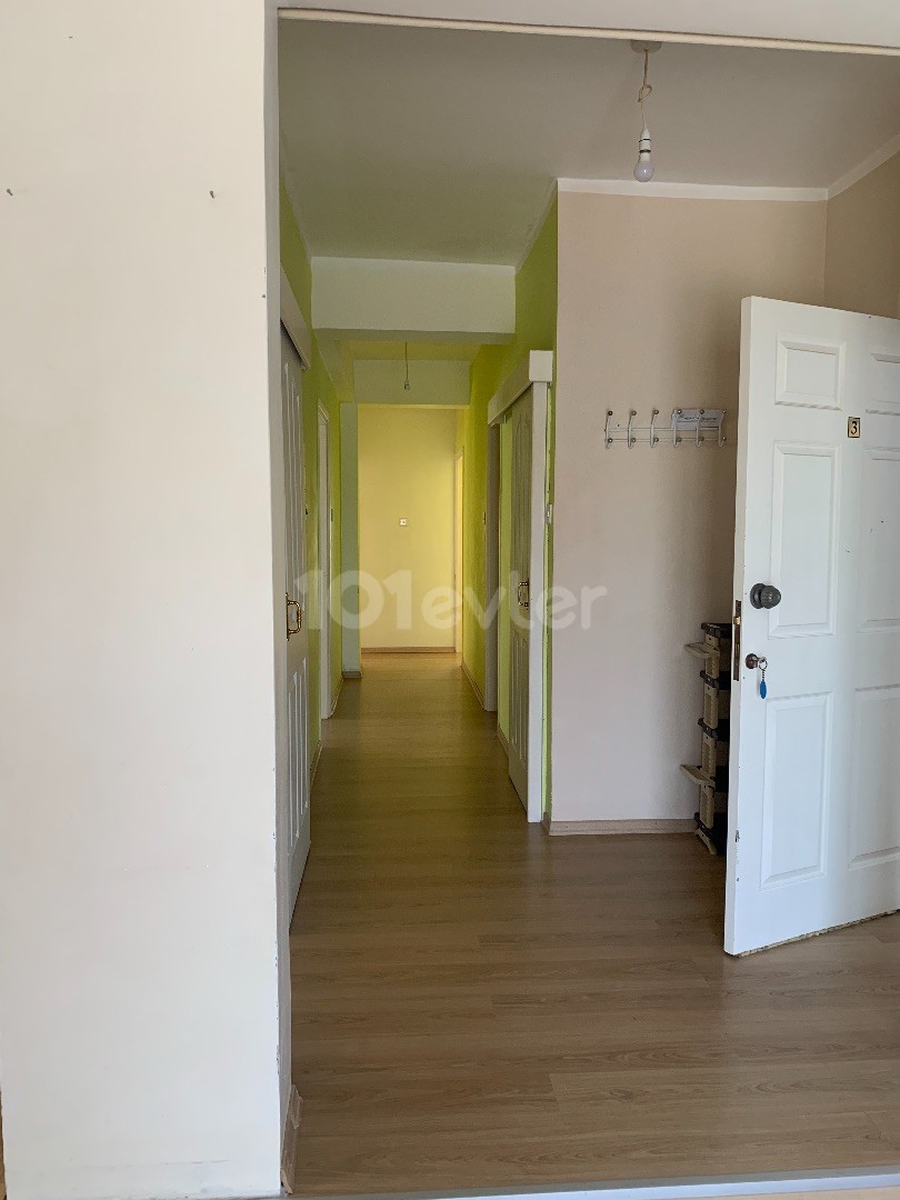 Spacious 3 + 1 apartment for rent in Alsancak ** 